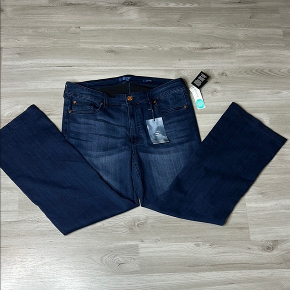 Revelry Blue Flare Wide Leg Denim - Picture 14 of 16